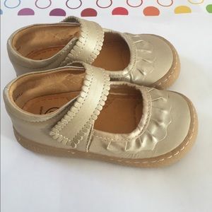 Livie & Luca EUC Champagne MaryJane shoes US 9